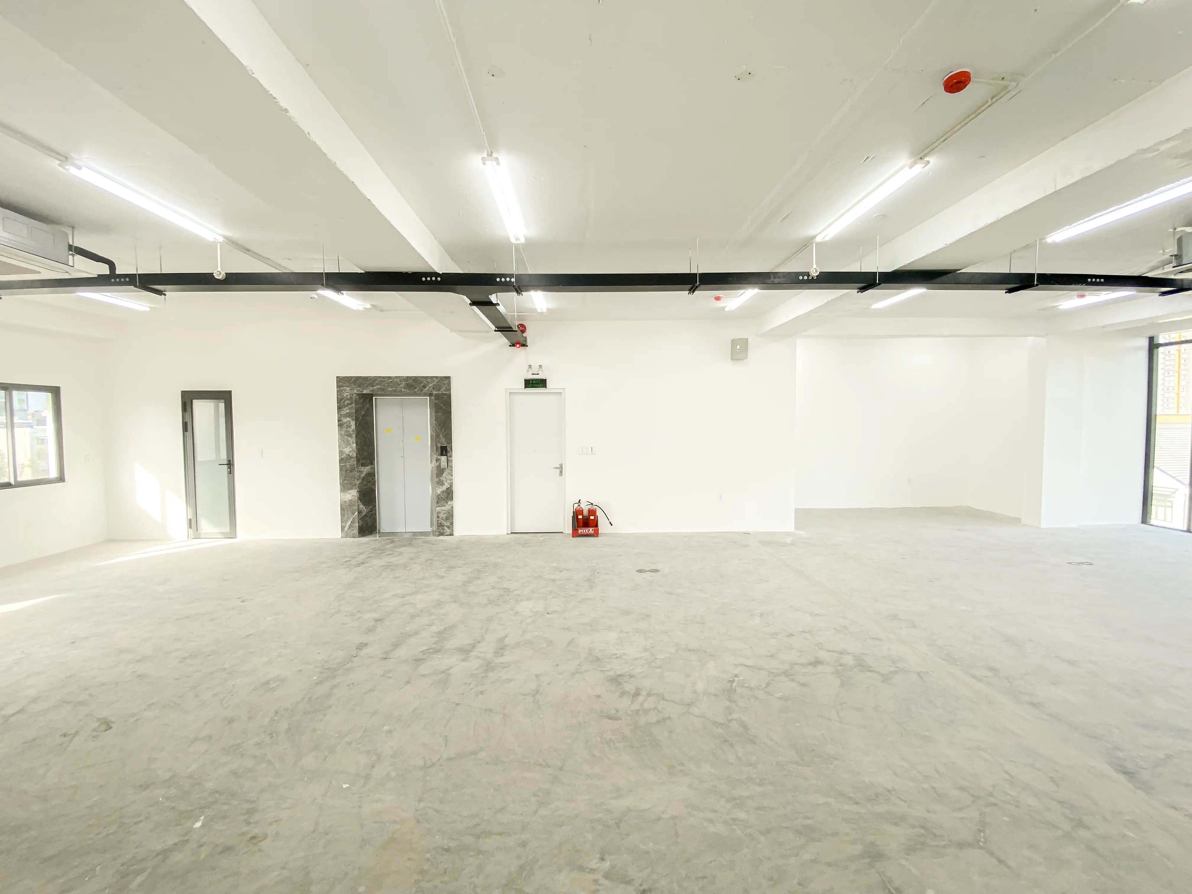 Lầu 5 - Tòa nhà iTechBlack